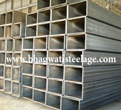 Rectangular Steel Pipes Tubes Renowend Supplier in India 